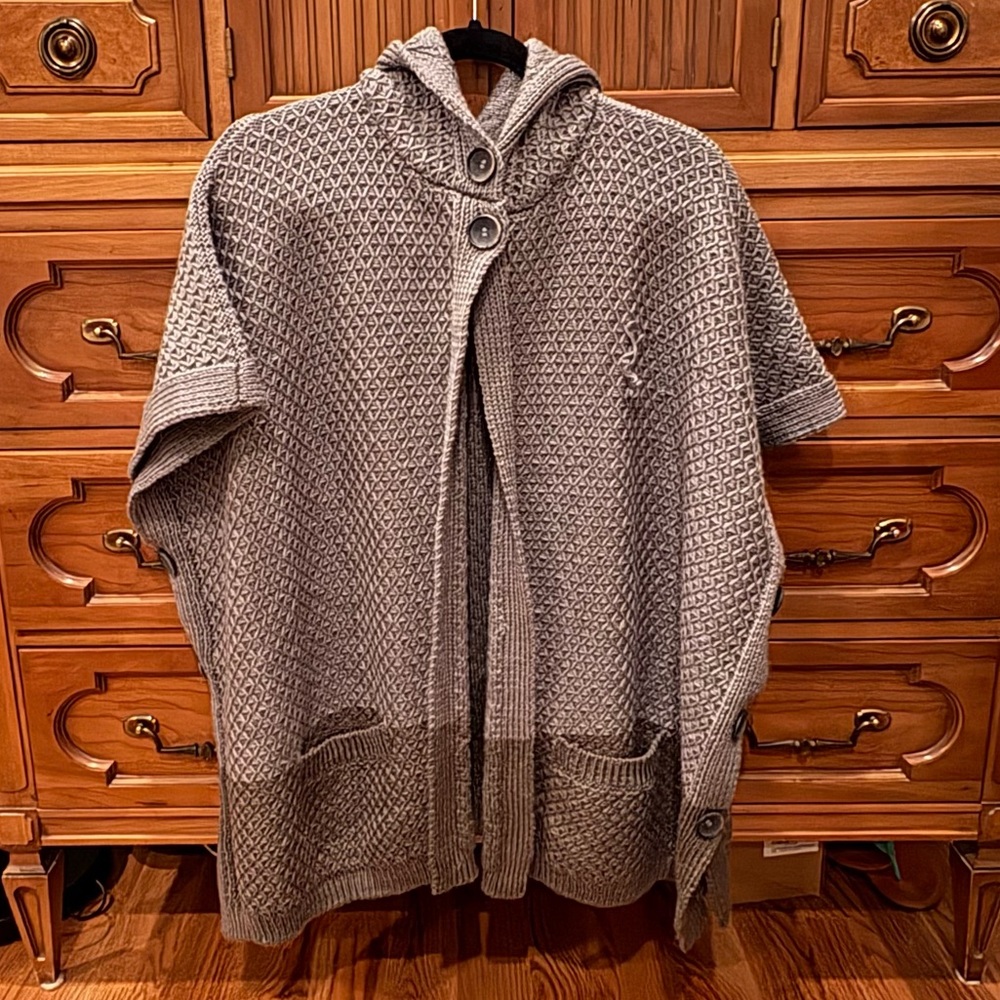 NWT Fisherman - Ireland 3D Women M Gray Merino Wool Mohair Sweater Dolman Hood
